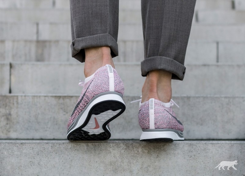 Nike flyknit clearance racer pearl pink